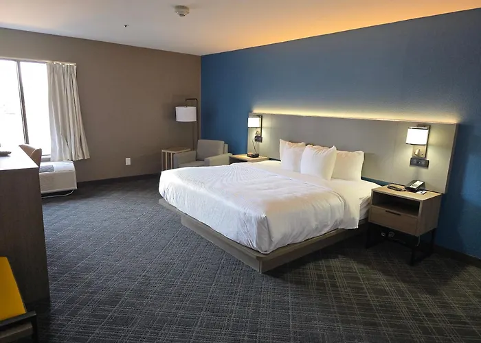 Inn Comfort Near I-57
