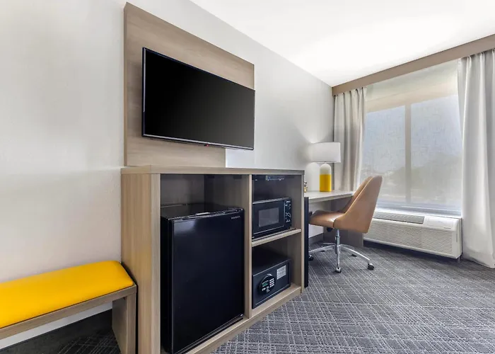 Comfort Near I-57 Inn