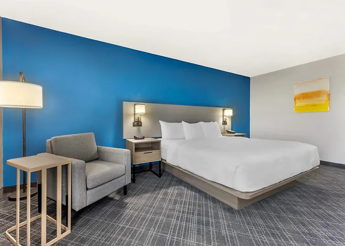 Comfort Near I-57 Inn 4*