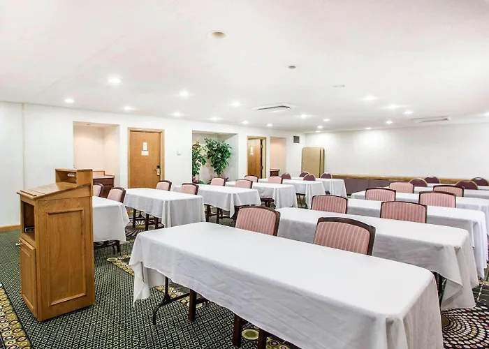 Inn Comfort Near I-57